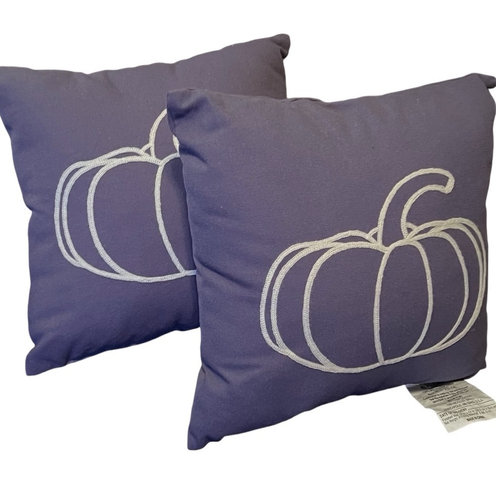 2 TARGET ACCENT EMBROIDERED PUMPKIN PILLOWS 14x14 NEW NO TAGS BLUE